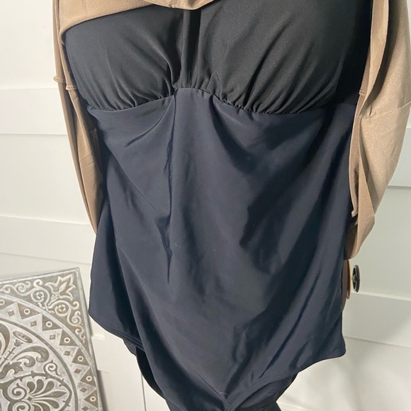 Venus Plus Size High Neck Flounce One-Piece Brown/Black Size 16 - Picture 4 of 11